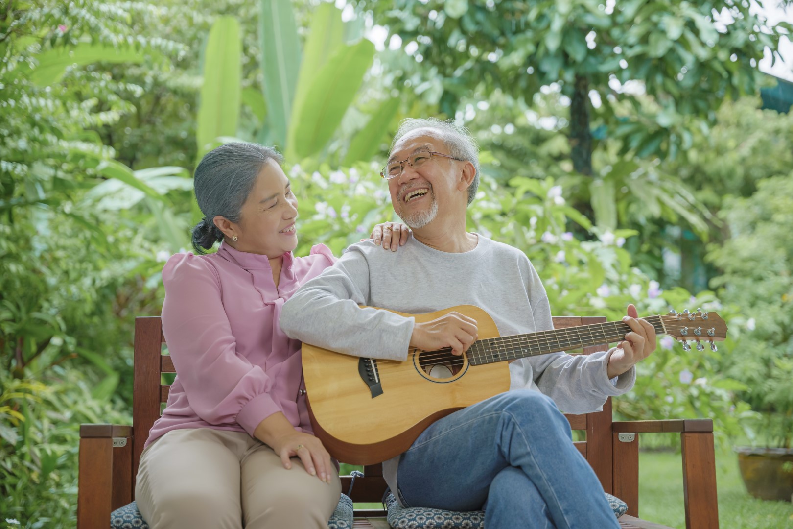 benefits-of-music-therapy-for-seniors